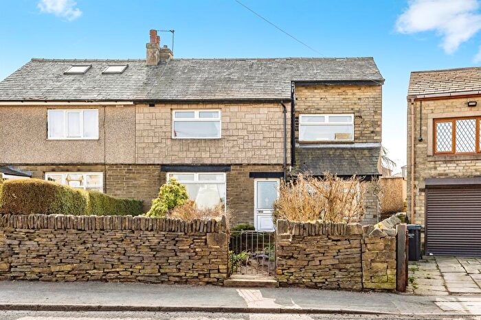 4 Bedroom Semi-Detached House For Sale In Bank Top, Southowram, Halifax, HX3