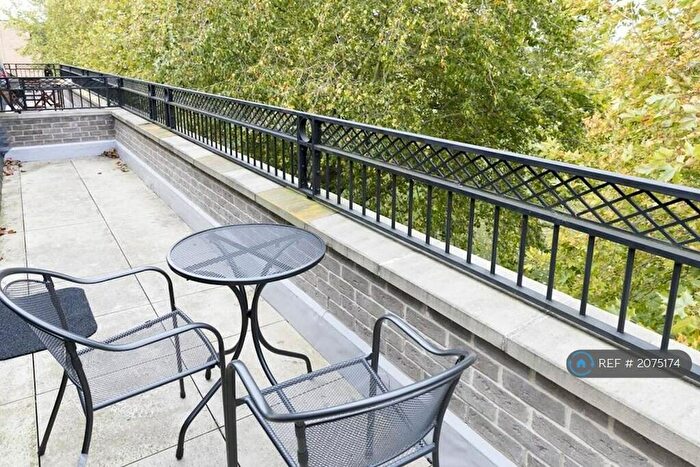 2 Bedroom Penthouse To Rent In Hobbs House, Cambridge, CB2