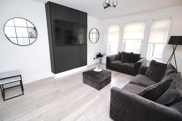 2 Bedroom Flat For Sale In Carntyne Road, Glasgow, G32