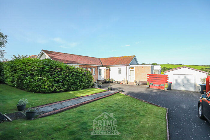 3 Bedroom Detached Bungalow For Sale In Glaisnock Road, Cumnock, KA18