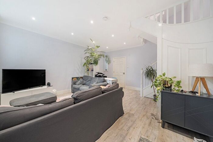 4 Bedroom End Of Terrace House To Rent In Woodmansterne Road, London, SW16