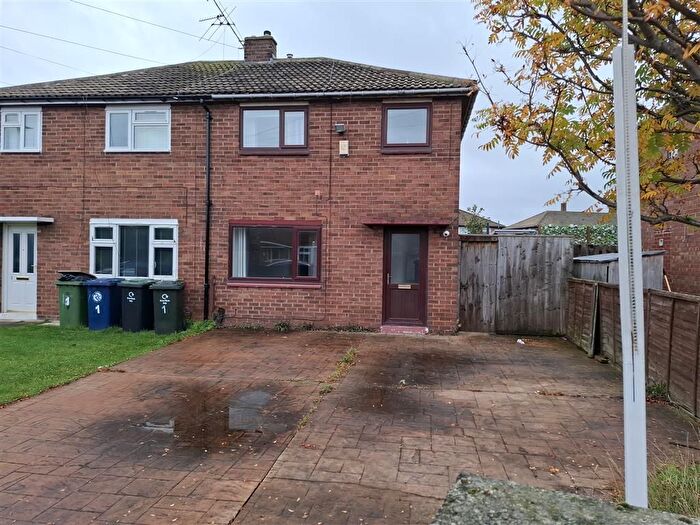 2 Bedroom Semi-detached House For Sale In Hardknott Grove, Redcar, TS10
