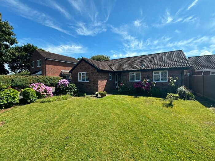 3 Bedroom Bungalow For Sale In Pound Gate Drive, Titchfield Common, Fareham, PO14