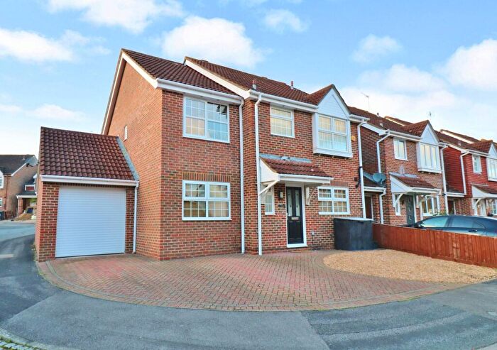 4 Bedroom Link Detached House For Sale In Beattie Rise, Hedge End, SO30