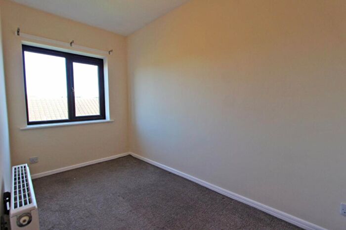 2 Bedroom End Of Terrace House To Rent In Thealby Gardens, Bessacarr, Doncaster, DN4