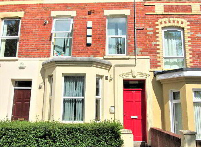 3 Bedroom 2nd Floor Apartments To Rent In Great Apartment, C Rugby Avenue, Belfast, BT7