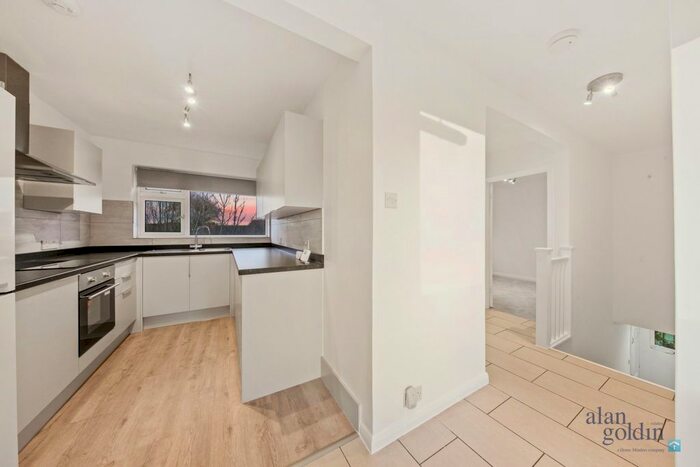 2 Bedroom Maisonette To Rent In Theobald Street, Borehamwood, WD6