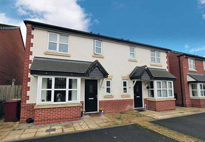 3 Bedroom Semi Detached House To Rent In Cotton Meadows, Bolton, BL1