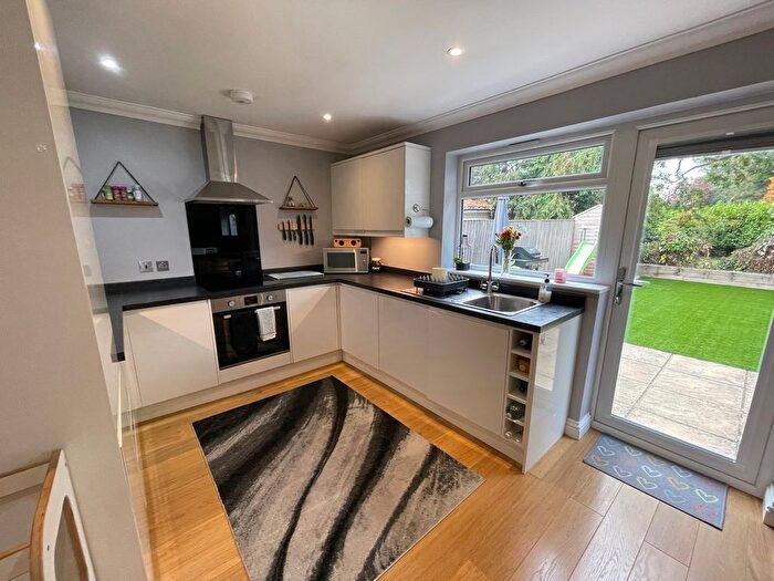 2 Bedroom Bungalow For Sale In Tockley Road, Burnham, SL1