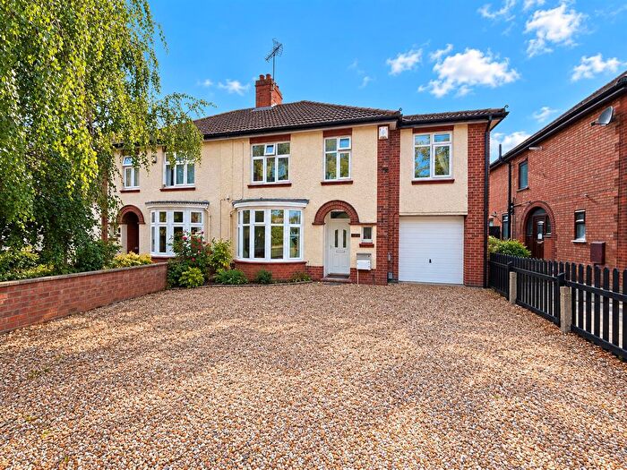 5 Bedroom Semi-Detached House For Sale In New Road, Woodston, Peterborough, PE2