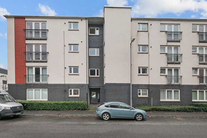 3 Bedroom Flat For Sale In Redshank Avenue, Renfrew, Renfrewshire, PA4