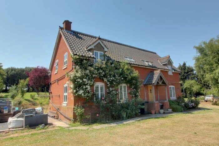 4 Bedroom Detached House To Rent In Main Road, Shotley, IP9