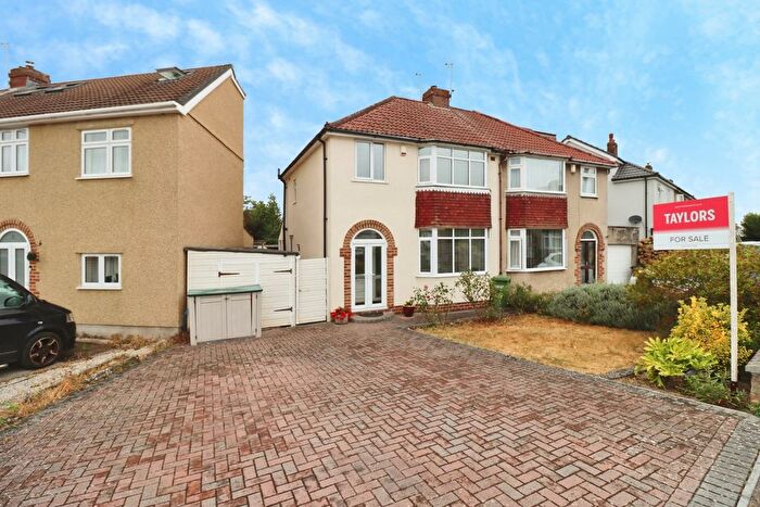 3 Bedroom Semi Detached House For Sale In Fouracre Road, Bristol, Somerset, BS16