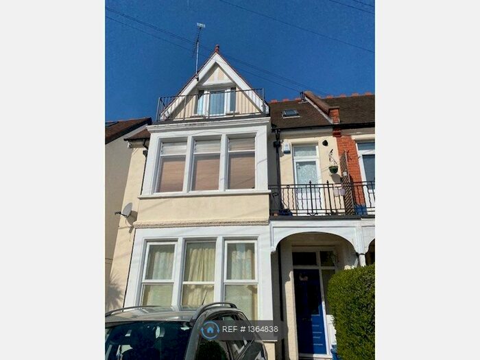 1 Bedroom Flat To Rent In Meteor Road, Westcliff-On-Sea, SS0