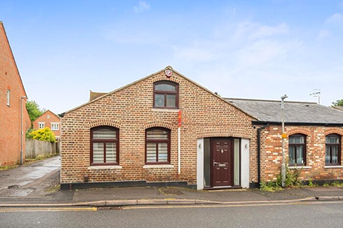 2 Bedroom Bungalow For Sale In Chesham, Buckinghamshire, HP5