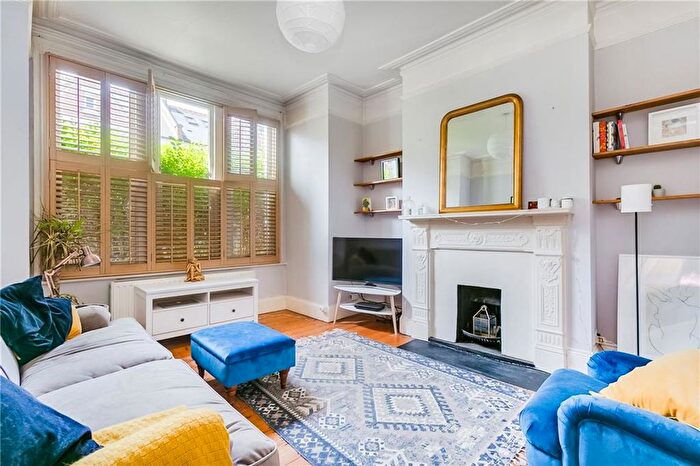 2 Bedroom Maisonette To Rent In Beira Street, London, SW12