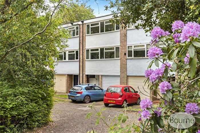 4 Bedroom Terraced House For Sale In Queens Court, Woking, Surrey, GU22