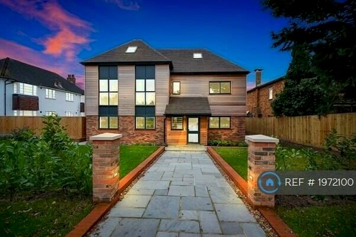 1 Bedroom Flat To Rent In Braeburn Court, London, N14