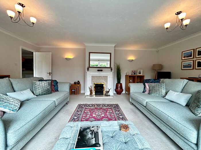 5 Bedroom Detached House For Sale In Holfen Close, Martlesham, Woodbridge, IP12