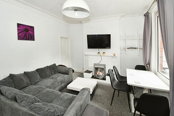 4 Bedroom Terraced House To Rent In North Parade, Lincoln, LN1