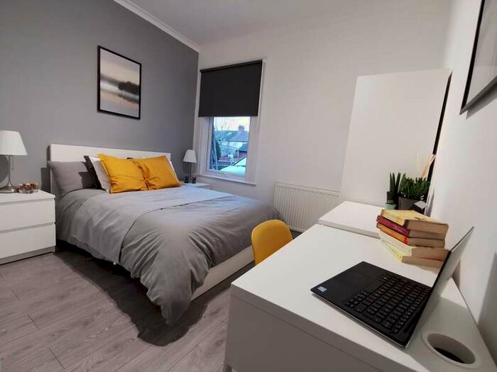 1 Bedroom House To Rent In Furzeham Road, West Drayton, UB7