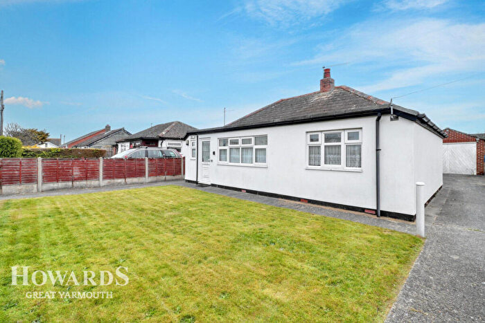 2 Bedroom Detached Bungalow For Sale In Fakes Road, Hemsby, NR29