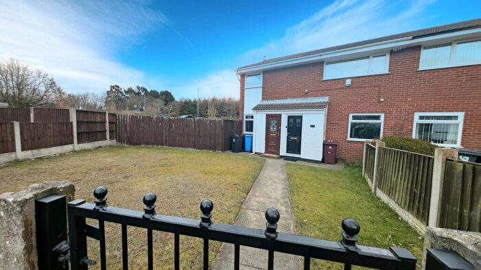 2 Bedroom Flat To Rent In Braemar Close, Whiston, L35