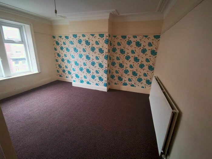 2 Bedroom Flat To Rent In Northbourne Street, Bensham, Gateshead, NE8