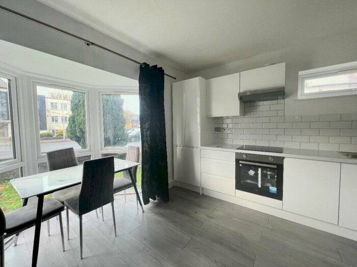 2 Bedroom Flat To Rent In Catherine Lodge, Stafford Road, CR0