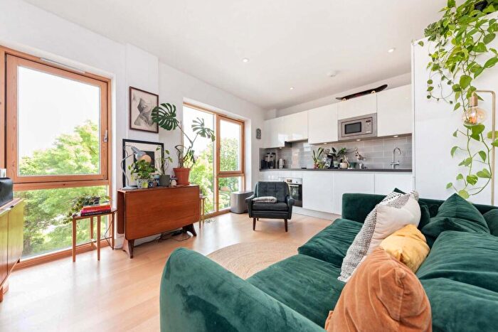 1 Bedroom Apartment To Rent In Eastway, London, E9