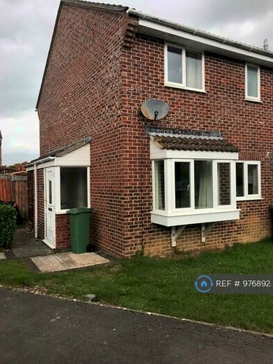 1 Bedroom Semi-Detached House To Rent In Blagrove Close, Street, BA16