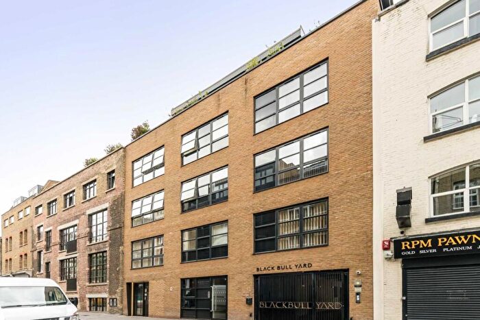 2 Bedroom Flat To Rent In Hatton Wall, Black Bull Court, EC1N