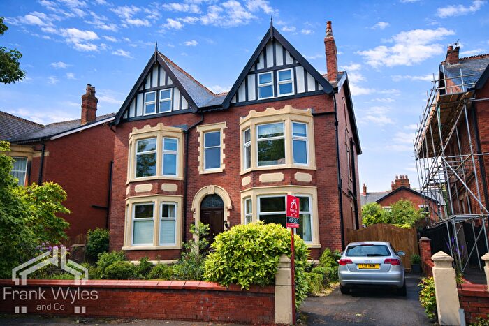 2 Bedroom Flat For Sale In Flat, Elms Avenue, Lytham, Lancashire, FY8