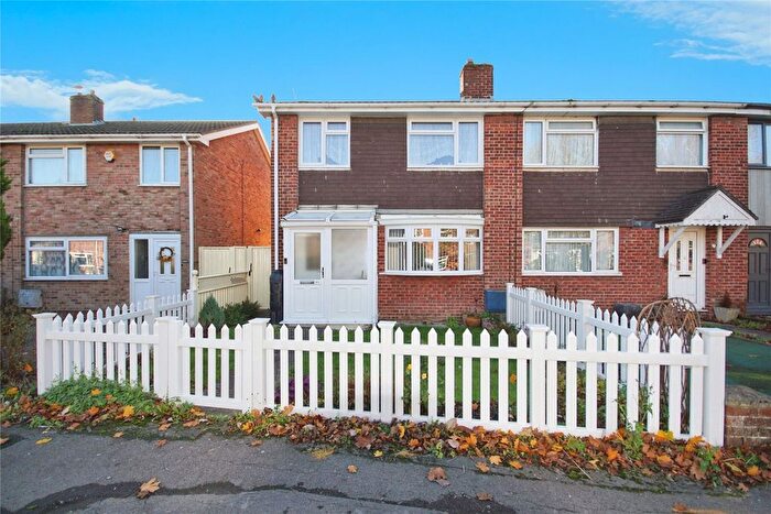 3 Bedroom End Terrace House For Sale In Falcon Drive, Patchway, Bristol, BS34