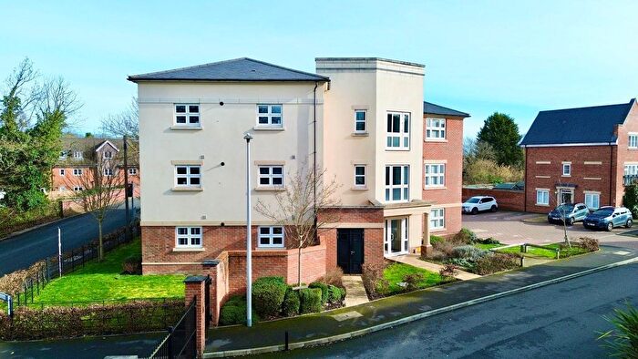 2 Bedroom Flat For Sale In Morris Close, Winnersh, Wokingham, Berkshire, RG41