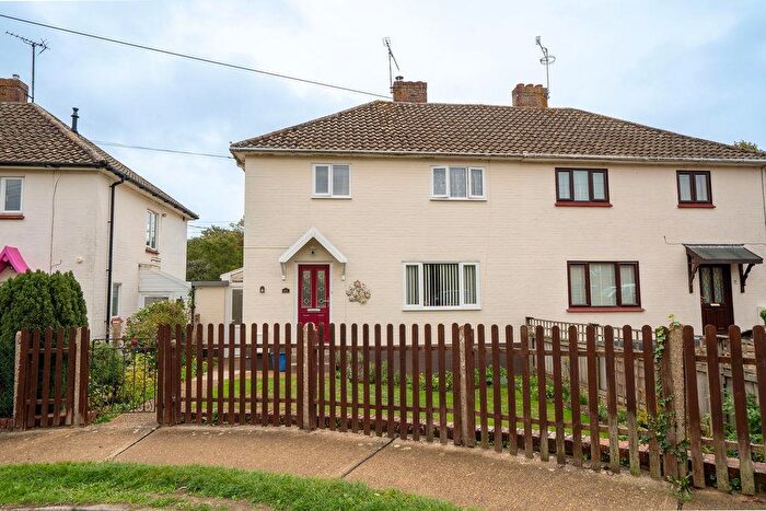 3 Bedroom Semi Detached House For Sale In Saxon Road, Saxmundham, IP17