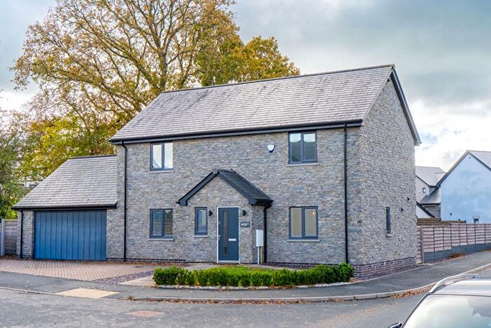 4 Bedroom Detached House For Sale In Hoggan Park, Brecon, LD3