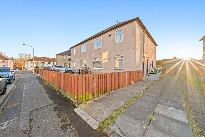 2 Bedroom Flat For Sale In Bank Street, Grangemouth, FK3