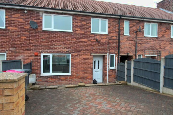 3 Bedroom Terraced House To Rent In Luterel Drive, Swallownest, Sheffield, S26