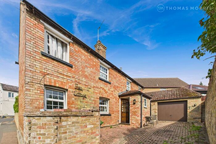 3 Bedroom Detached House For Sale In High Street, Alconbury, Huntingdon, Cambridgeshire, PE28