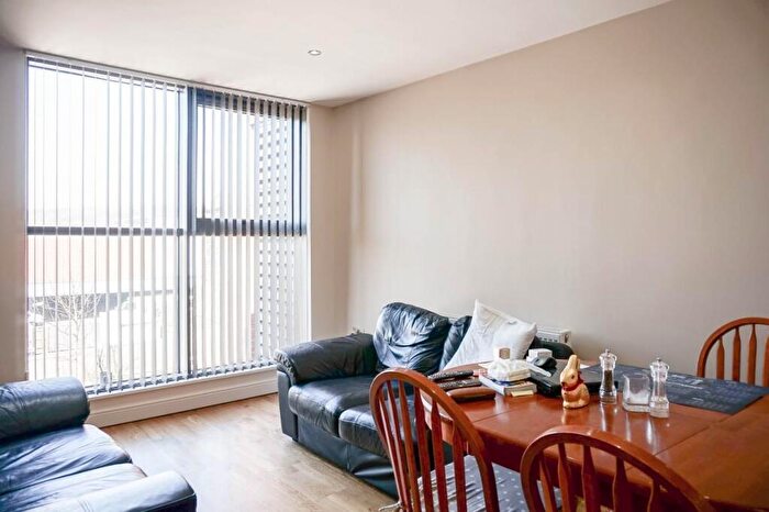 2 Bedroom House To Rent In Gordon View, Leeds, LS6