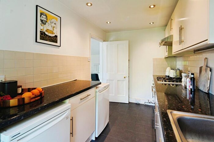 1 Bedroom Apartment For Sale In Belmont, Brighton, BN1