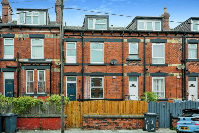 2 Bedroom Terraced House To Rent In Arthington View, Leeds, West Yorkshire, LS10