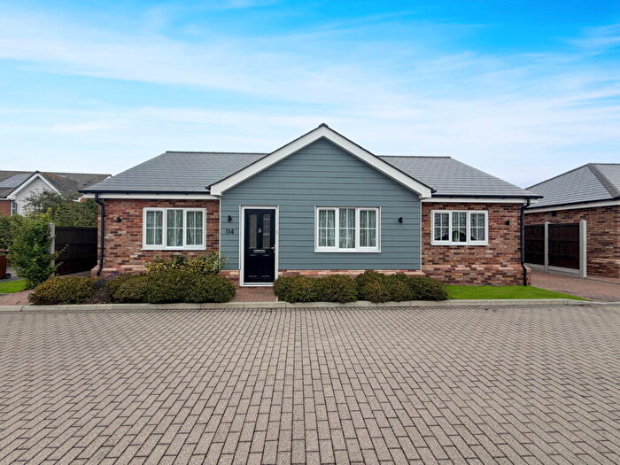 3 Bedroom Detached Bungalow For Sale In The Willows, Morley Hill, Stanford-Le-Hope, SS17