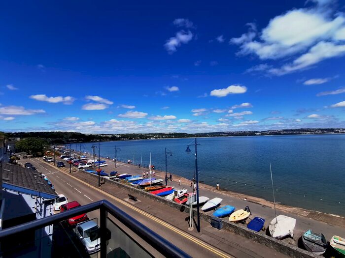 2 Bedroom Apartment To Rent In The Boat House, Mumbles, SA3