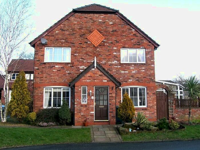 3 Bedroom Mews To Rent In Home Farm Avenue, Macclesfield, SK10