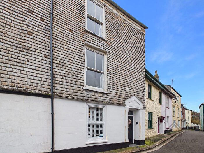 4 Bedroom Terraced House For Sale In Garrett Street, Cawsand, PL10