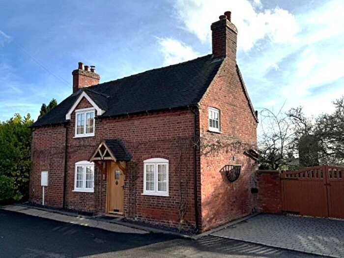 2 Bedroom House To Rent In Orchard Cottage, High Street, Doveridge, DE6