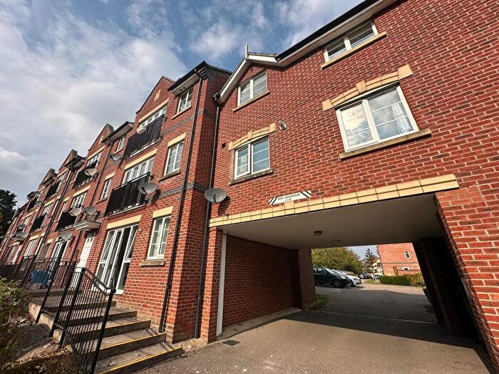 2 Bedroom Flat To Rent In Bluebell Rise, Grange Park, Northampton, NN4