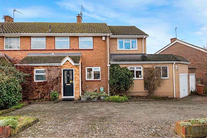 4 Bedroom Semi-Detached House For Sale In The Grove, Sidcup, DA14